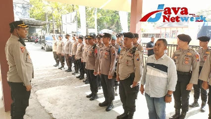 Kabag Ops Pimpin Pengamanan Aksi Unras Aliansi Pusaka ke Kantor Disbudporapar Sumenep, Selasa (31/10/2023)