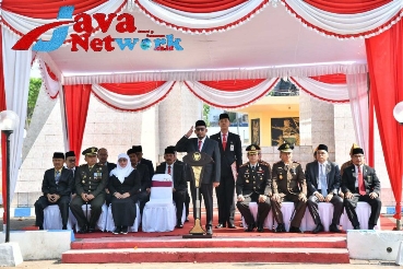 Kapolres Sumenep AKBP Edo Satya Kentriko, SH, SIK, MH saat Menghadiri Apel Upacara Peringatan Hari Pahlawan ke-78, Jum'at (10/11/2023)