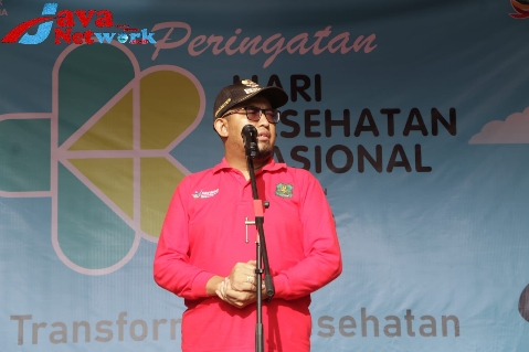 Bupati Sumenep Achmad Fauzi Wongsojudo, SH, MH Saat Memberikan Sambutan Pada Acara Peringatan Hari Kesehatan Nasional ke-59, Minggu (12/11/2023)
