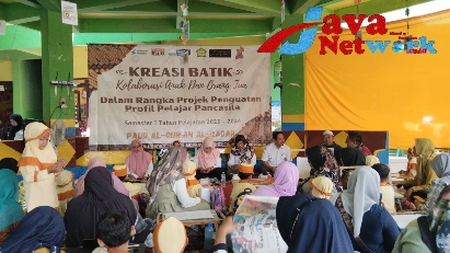Suasana Pengembangan Karakter Anak PAUD Al-Qur'an Al-Qadar Pandian Gandeng Batik Cako, Rabu (15/11/2023)