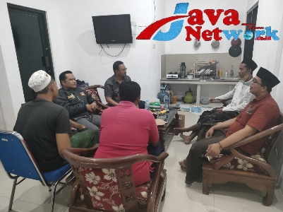Saat Pemuda Mendatangi Kantor UPP Kelas III Sapudi, Sabtu (09/12/2023) malam