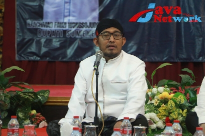 Bupati Sumenep Achmad Fauzi Wongsojudo Saat Memberikan Sambutan Pada Kegiatan Malam Syukuran di Pendopo Agung Keraton Sumenep, Rabu (20/12/2023) malam