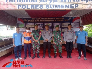 Babinsa Laksanakan Pos Pam Nataru Terminal Arya Wiraraja. Minggu (25/12/2023)