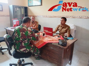 Pulldata Dilaksanakan Babinsa 0827/11 Pasongsongan Di Balai Desa, Rabu (27/12/2023)