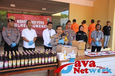 Kapolres Sumenep Pimpin Konferensi Pers Tahun 2023 di Mako Polres Sumenep, Jum'at (29/12/2023)