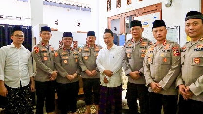 Dikunjungi Kaops NCS Polri, Gus Baha Doakan Pemilu 2024 Berlangsung Aman dan Damai, Rabu (31/01/2024)
