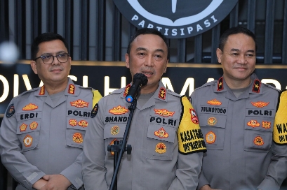 Kadiv Humas Mabes Polri Irjen Pol Sandi Saat Memberikan Konferensi Pers, Minggu (11/02/2024)