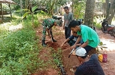 Kompak Dan Solid Diterapkan Babinsa 0827/14 Batang-Batang Kepada Warganya Binaannya. Selasa (27/02/2024)