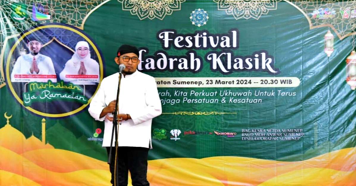 Bupati Sumenep Achmad Fauzi Wongsojudo, SH, MH Saat Membuka Festival Hadrah Klasik 2024 di Pendopo Agung Keraton Sumenep, Jum'at (23/03/2024) Malam.