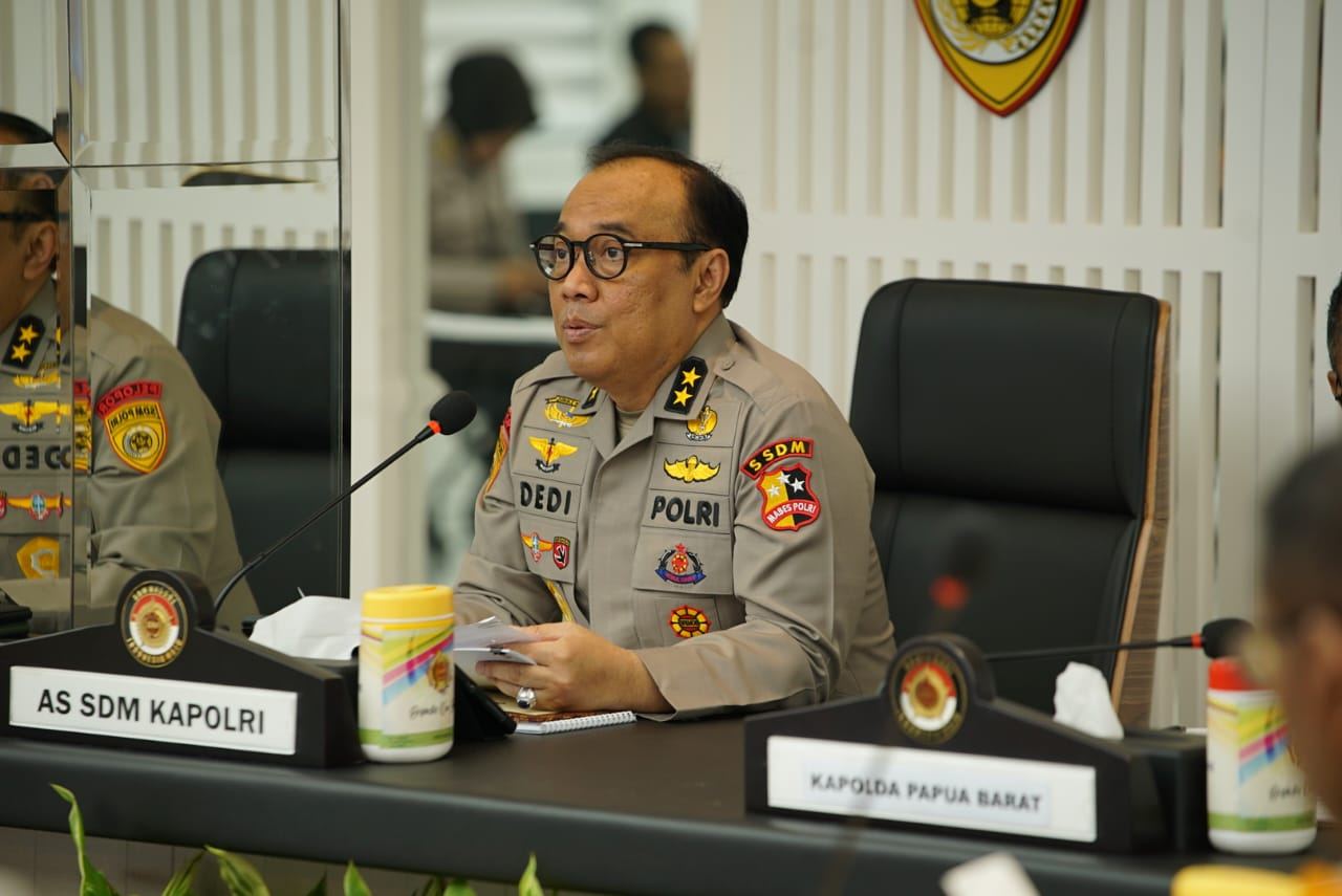 As SDM Polri Irjen Pol Dedi Prasetyo Saat Memberikan Konferensi Pers, Selasa 26 Maret 2024