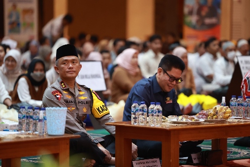 Bukber Karyawan PT. Tempo Scan Group Kapolda Jatim Himbau Tingkatkan Kewaspadaan Saat Mudik Lebaran, Kamis (28/03/2024)