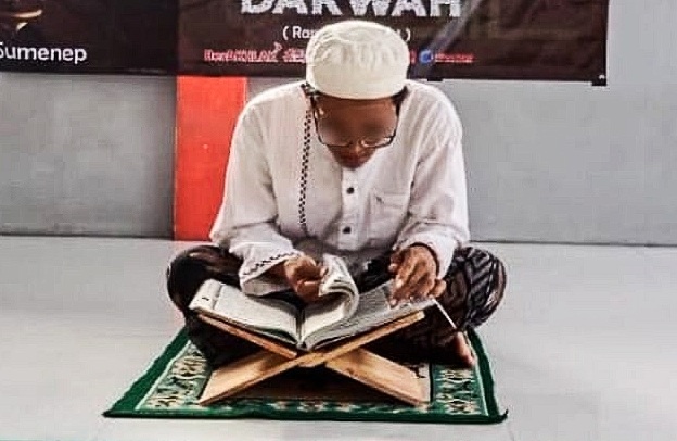 Salah Warga Binaan Pemasyarakatan (WBP) Saat Lomba Musabaqoh Tilawatil Qur'an (MTQ) di dalam Rutan Sumenep