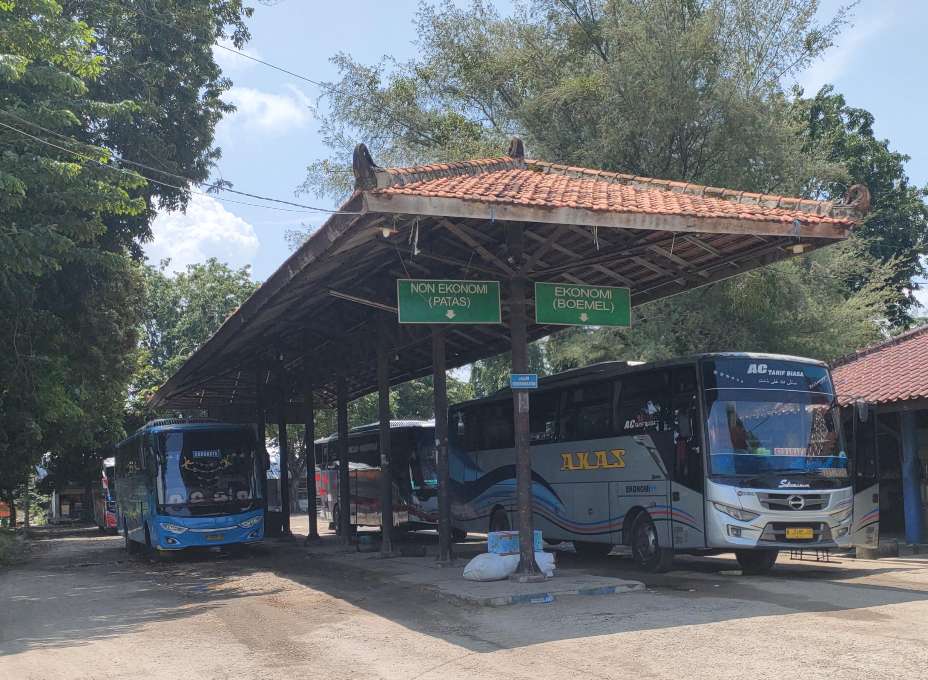 Situasi Terkini Terminal Arya Wiraraja Sumenep Madura Jawa Timur, Selasa (19/03/2024)