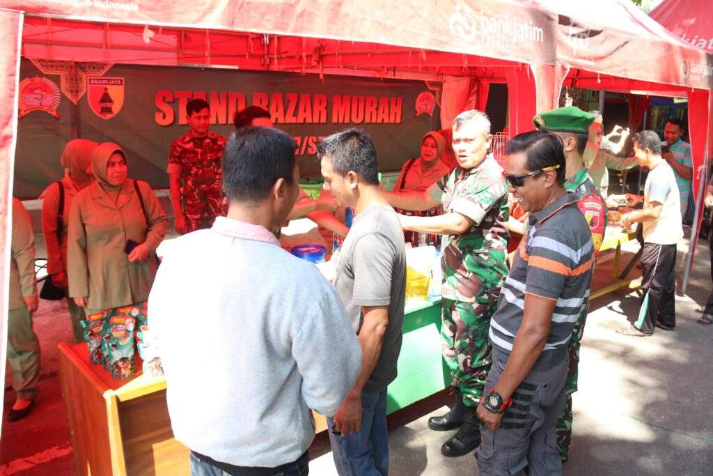 Kodim 0827/Sumenep Buka Bazar Murah Untuk Bantu Masyarakat, Selasa (02/04/2024)