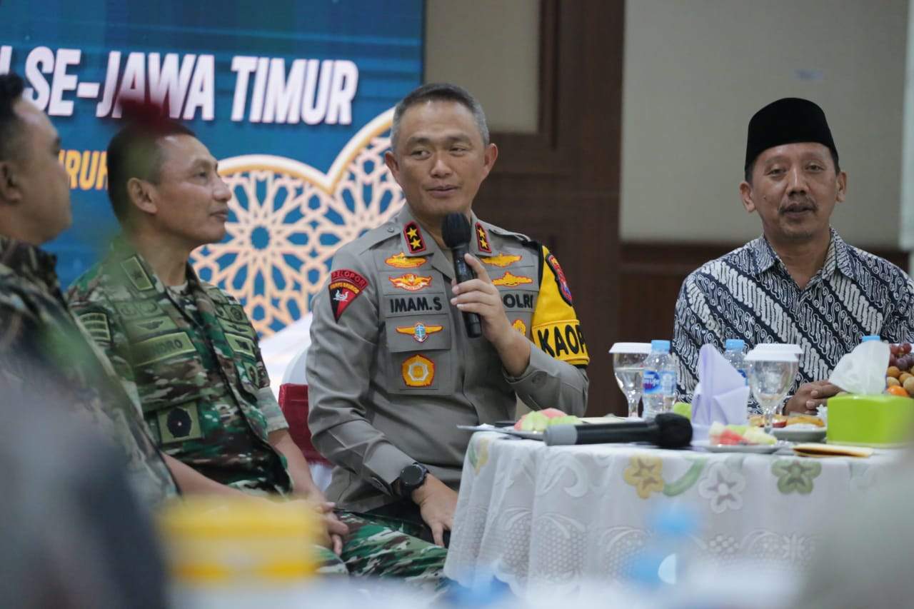 Sambut May Day 1 Mei 2024 Kapolda Jatim Ajak Serikat Buruh Jaga Sitkamtibmas, Jum'at (26/04/2024)