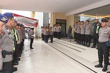 Kapolres Sumenep Pimpin Apel Pengamanan Malam Takbiran, Selasa (09/04/2024)