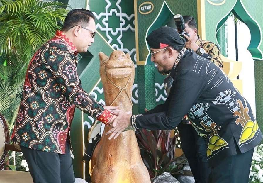 Bupati Sumenep Achmad Fauzi Wongsojudo, SH, MH Saat Menghadiri Acara Halal Bihalal Pemprov Jatim di Gedung Grahadi Surabaya, Kamis (18/04/2024)