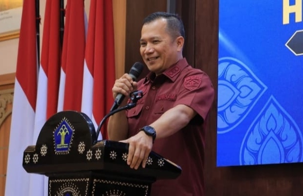 Dirjen HAM Kemenkumham RI Dhahana Adi Saat Memberikan Sambutan di Acara P5HAM di Kanwil Kemenkumham Jawa Timur