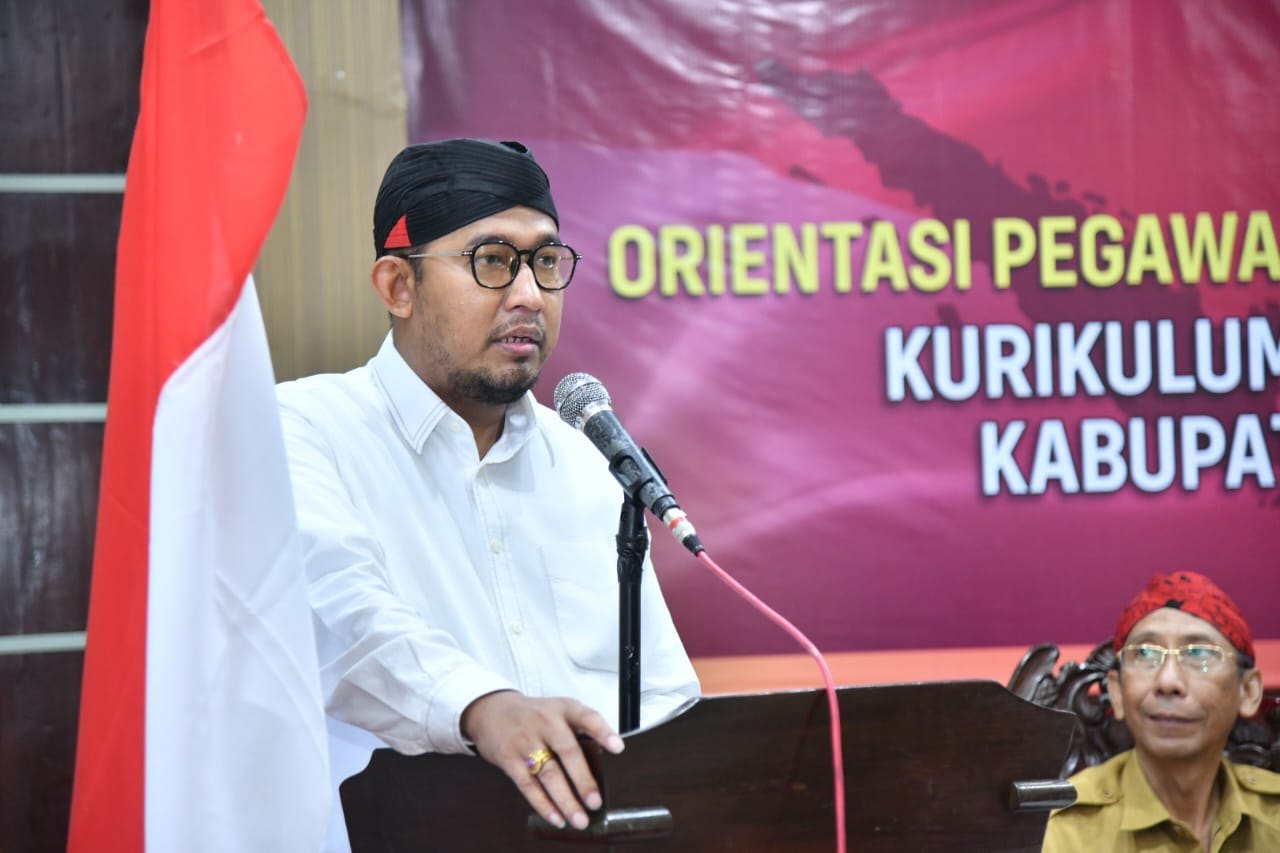 Bupati Sumenep Achmad Fauzi Wongsojudo, SH, MH Saat Membuka Orientasi PPPK Yang Digelar BKPSDM Sumenep di SKD Batuan, Selasa (21/05/2024)
