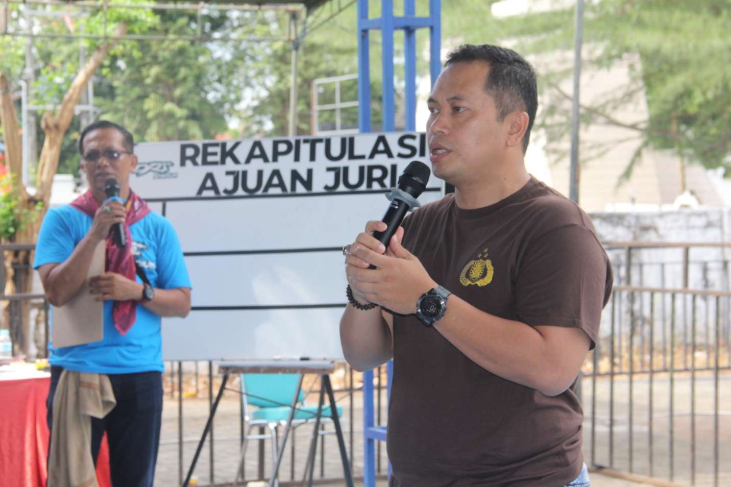 Kapolres Sumenep Saat Membuka Lomba Burung Berkicau Sambut HUT Bhayangkara ke-78 Tahun 2024