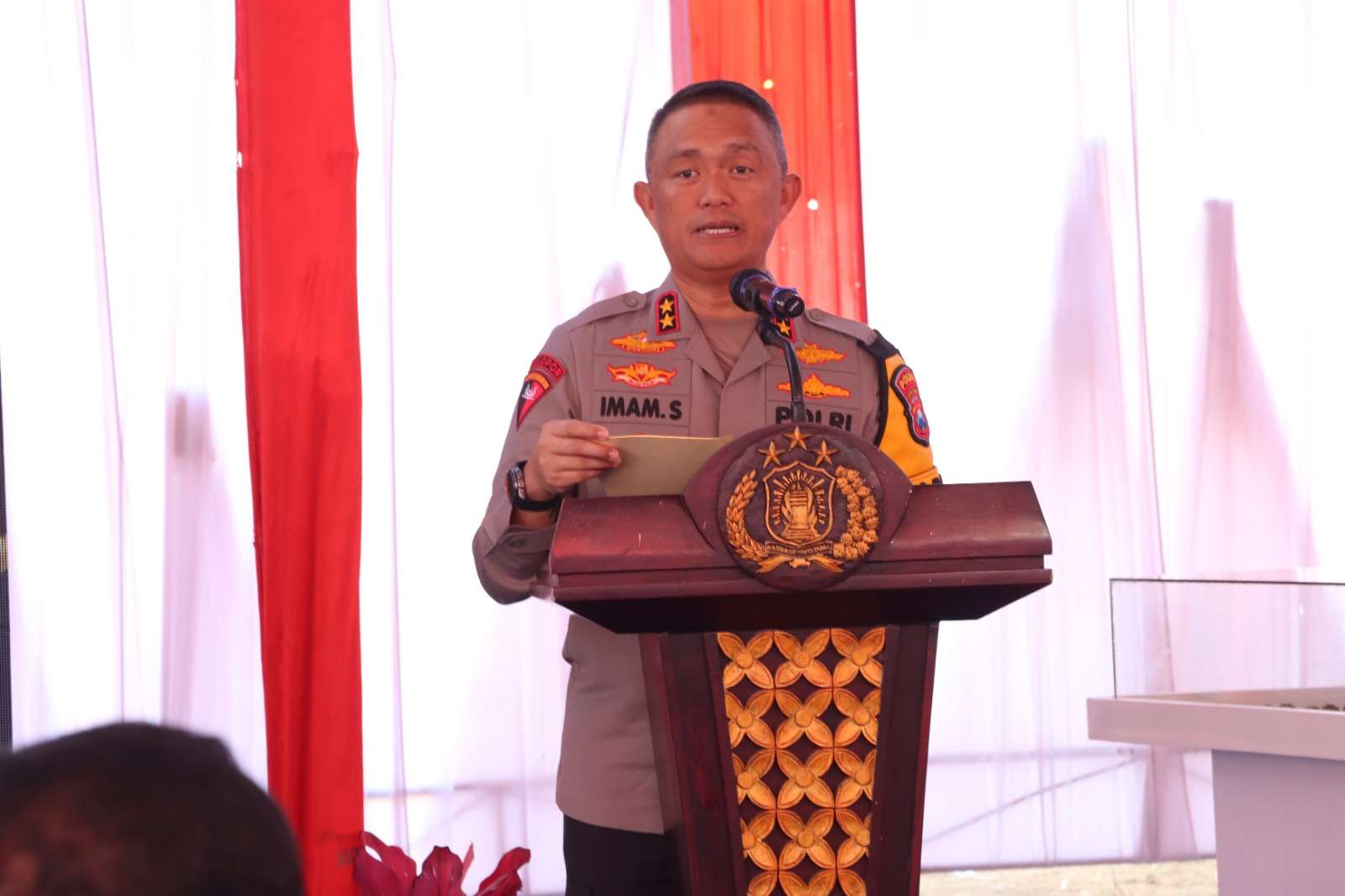 Kapolda Jatim, Irjen Pol Drs Imam Sugianto MSi Saat Memberikan Sambutan di Polres Sumenep, Jum'at (14/06/2024)