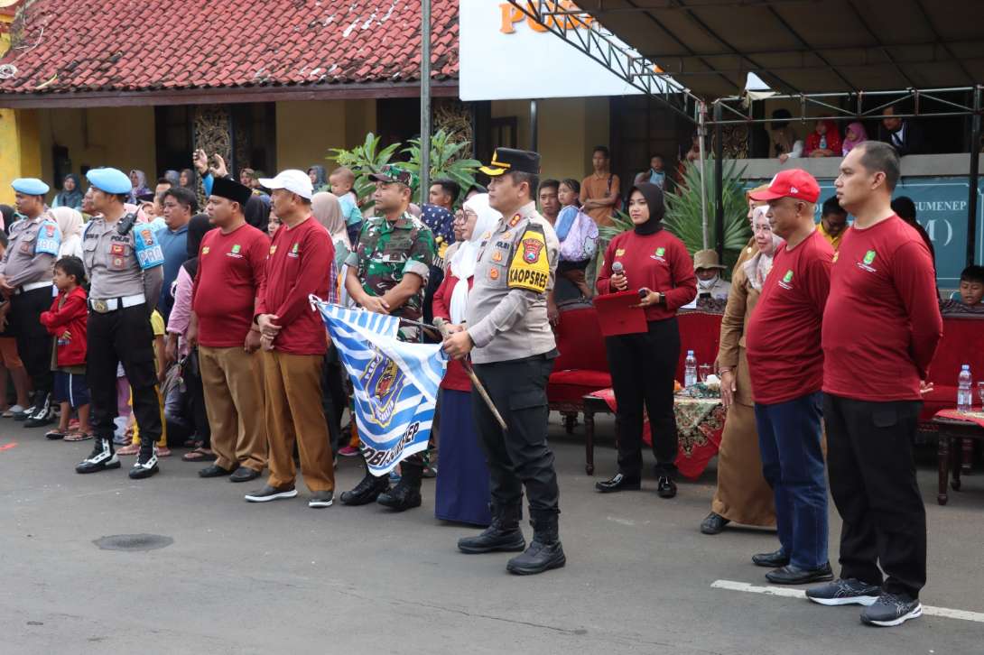 Kapolres Sumenep Lepas Lomba Drumband Dalam Rangka HUT Bhayangkara Ke-78, Senin (24/06/2024)