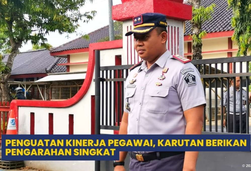 Kepala Rutan Sumenep, Ridwan Susilo, Amd, IP MM Saat Pimpin Apel Pagi di Halaman Kantor Rutan Sumenep, Selasa (04/05/2024)
