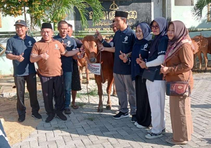 Kemenag Sumenep Saat Akan Melakukan Penyembelihan Hewan Qurban di Halaman MAN Sumenep, Rabu (19/06/2024)
