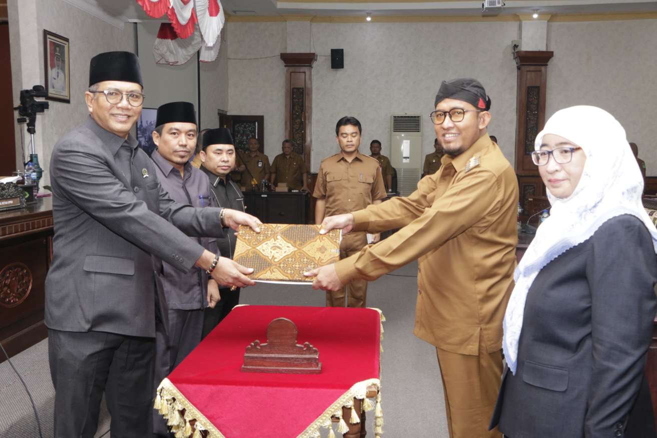 DPRD dan Pemkab Sumenep Gelar Rapat Paripurna Agenda Persetujuan Bersama Atas Hasil Pembahasan KUA-PPAS Perubahan APBD 2024