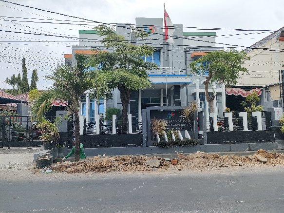 Kantor Badan Pusat Statistik (BPS) Sumenep Jalan Seludang Desa Kolor Kecamatan Kota Kabupaten Sumenep, Madura Jawa Timur