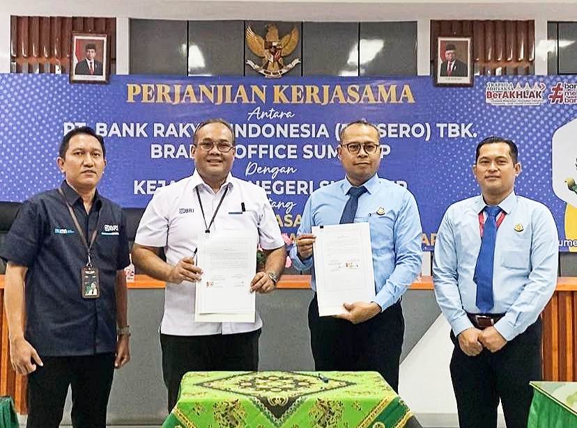 Di Aula MA. Rachman, Kejari dan BRI Cabang Sumenep Lakukan Tandatangan Mou Bidang Datun, Selasa (23/07/2024)