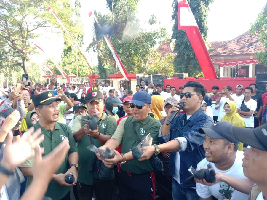 Ribuan Masyarakat Ikut Sukseskan Sosialisasi dan Kirab Maskot di Zona 2, Ini Kata Muhlis Komisioner KPU Sumenep