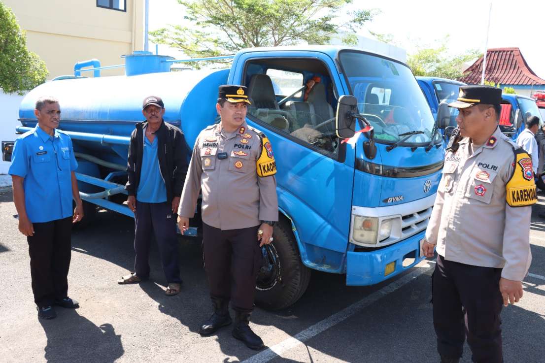 Dalam Rangka Antisipasi Kekeringan, Polres Sumenep Gelar Apel Gabungan Bantuan Air Bersih, Senin (05/08/2024)