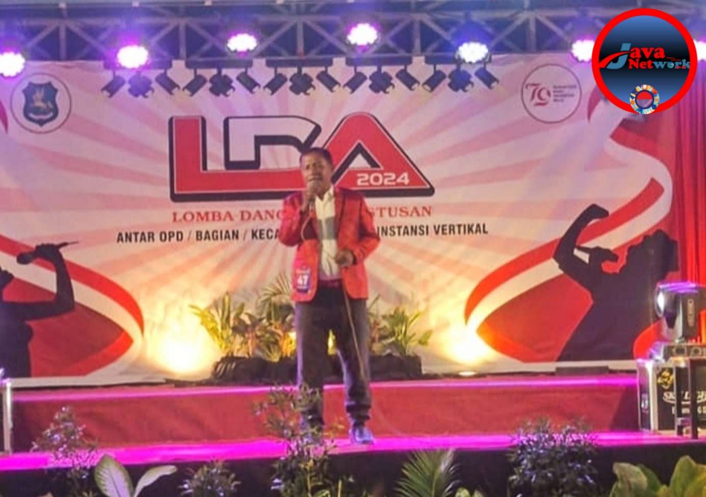 Penampilan Ali Musirri Perwakilan dari Kantor Badan Pendapatan Daerah (Bapenda) Sumenep, Senin (12/08/2024) malam