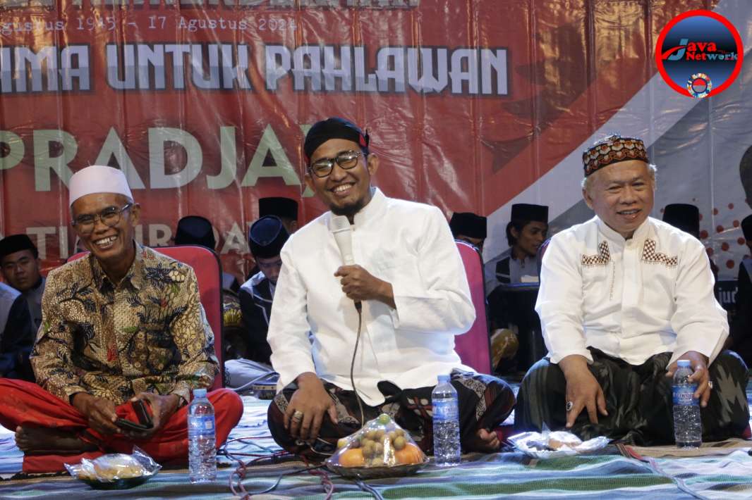 Bupati Sumenep Dr. H. Achmad Fauzi Wongsojudo, SH, MH Saat Memberikan Sambutan di Acara Refleksi Kemerdekaan dan Doa Bersama digelar Praja, Kamis (29/08/2024) malam