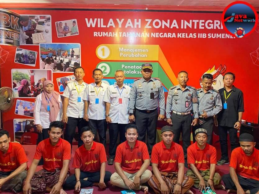 Karutan Sumenep Ridwan Susilo Amd IP MM Bersama Dinas Pendidikan Serta Warga Binaan Pemasyarakatan Yang Ikut Program Merdeka Gratis