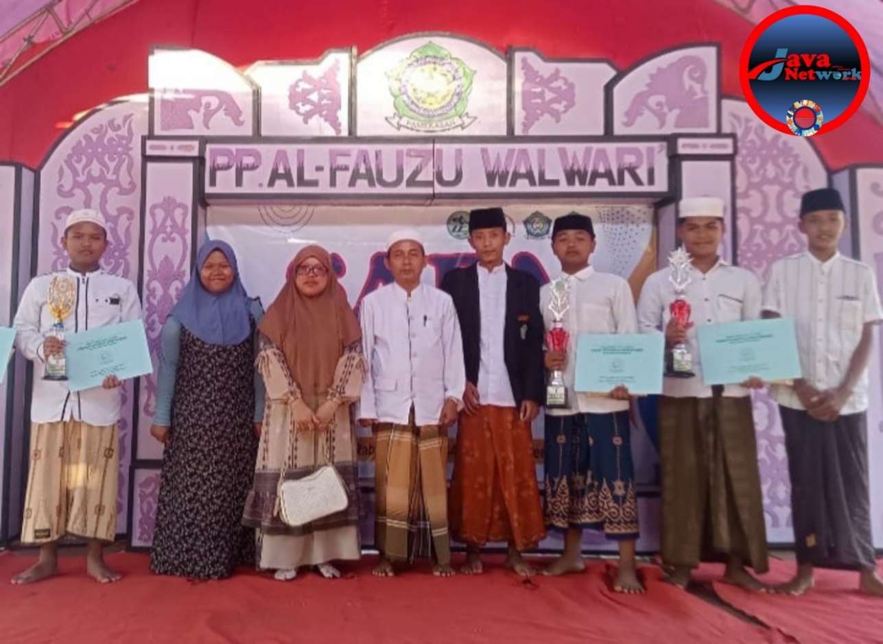 Barokah Guru, Tiga Santri Ponpes Attughniyah Moncek Tengah Lenteng Sabet Lomba Baca Kitab Kuning se-Madura
