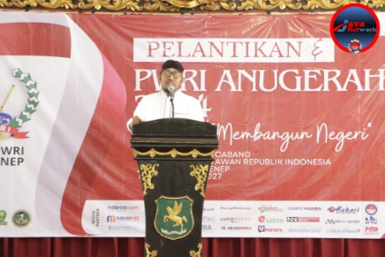 Bupati Dr. H. Achmad Fauzi Wongsojudo, SH, MH Saat Memberikan Sambutan Pada Acara Pelantikan DPC PWRI Sumenep di Pendopo Agung Keraton, Selasa (17/09/2024)