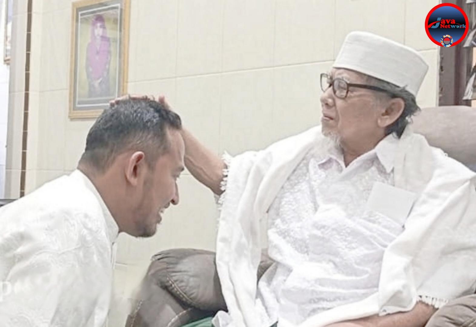 Tiup Ubun-Ubun Achmad Fauzi Wongsojudo Tanda Restu Pengasuh Ponpes Al-Qodiri KH. Achmad Muzakki Syah