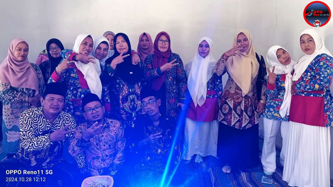 Ratusan Guru Swasta se-Kecamatan Talango Deklarasikan Dukungan Penuh ke Paslon FAHAM