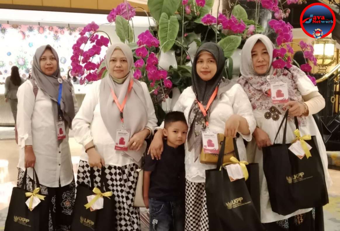 Ketua Asosiasi Makanan dan Minuman (AMJ) Korda Sumenep Bersama Pengurus AMJ