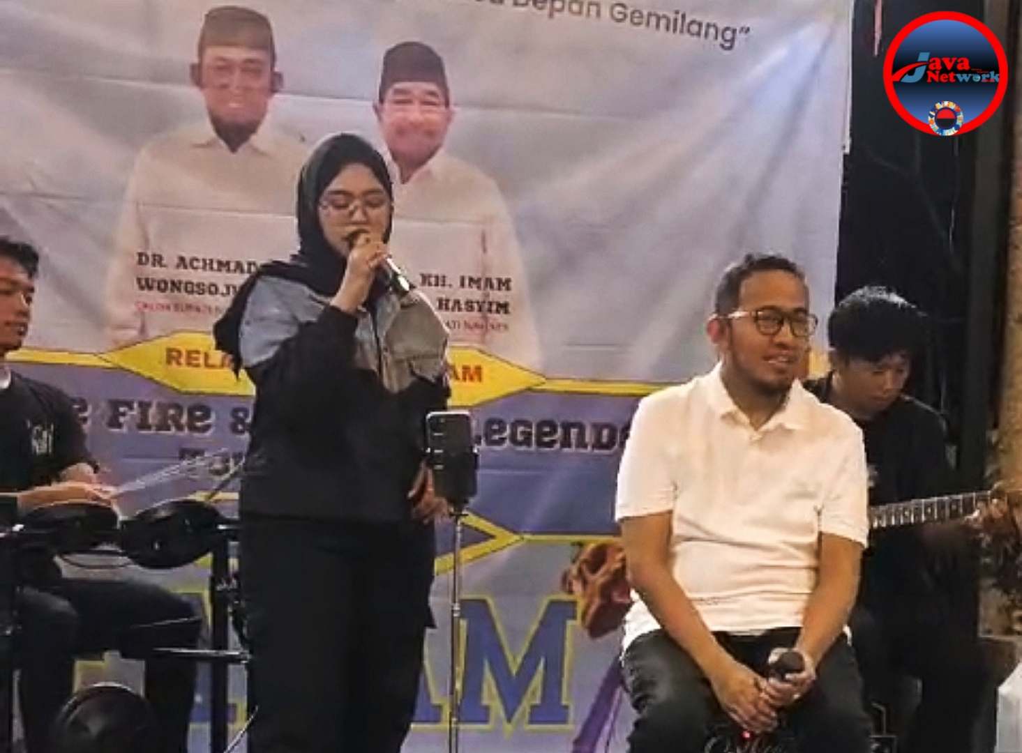Calon Bupati Sumenep Dr. H. Achmad Fauzi Wongsojudo Saat Menghadirkan Turnamen Free Fire dan Mobile Legend Diinisiasi Oleh Relawan Gemoy 