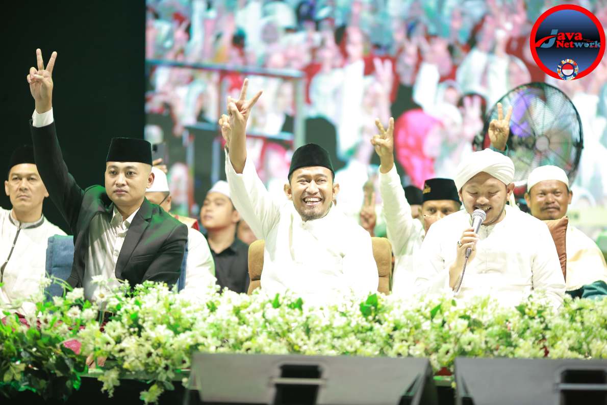 Optimisme Kemenangan Semakin Kuat, FAHAM Bersholawat Bersama Majelis AT TAUFIQ Sampang Dihadiri Ribuan Warga dari Berbagai Penjuru Sumenep