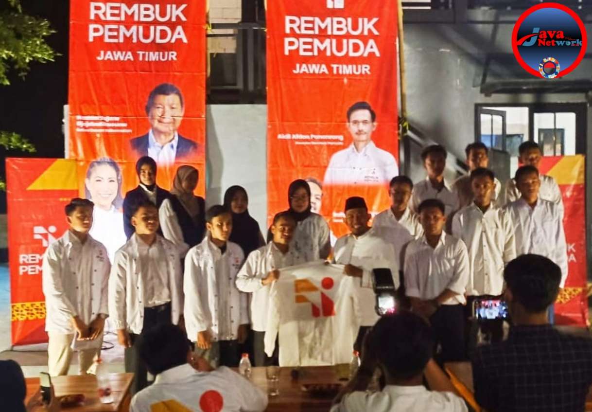 Rembuk Pemuda Jatim Berikan Simbolis Jaket dan Pancakoda kepada Achmad Fauzi, Wujud Dukungan dan Kebersamaan Pada Pilkada Sumenep