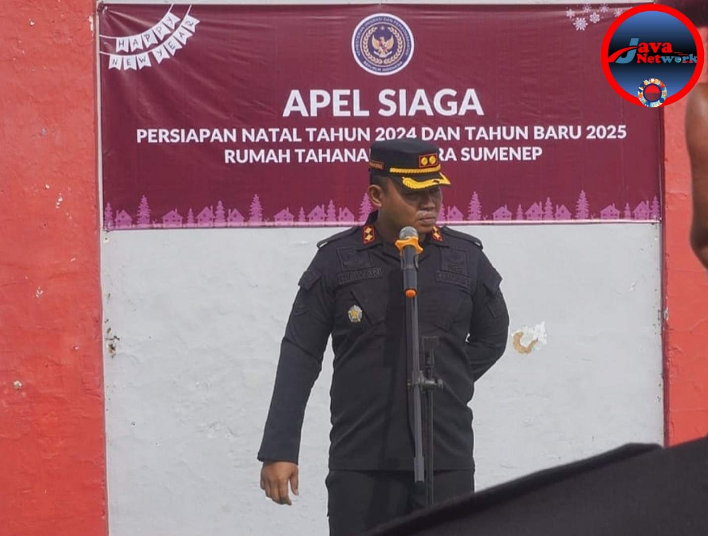 Kepala Rutan Sumenep, Ridwan Susilo, Amd, IP, MM Saat Memimpin Apel Siaga Jelang Nataru