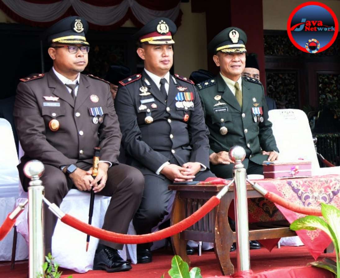 Kasdim 0827/Sumenep Mayor CBA Ari Pamungkas, Wakapolres Sumenep Kompol Trie Sis Biantoro SPd SIK MH, Kajari Sumenep Budi Waseso SH, MH