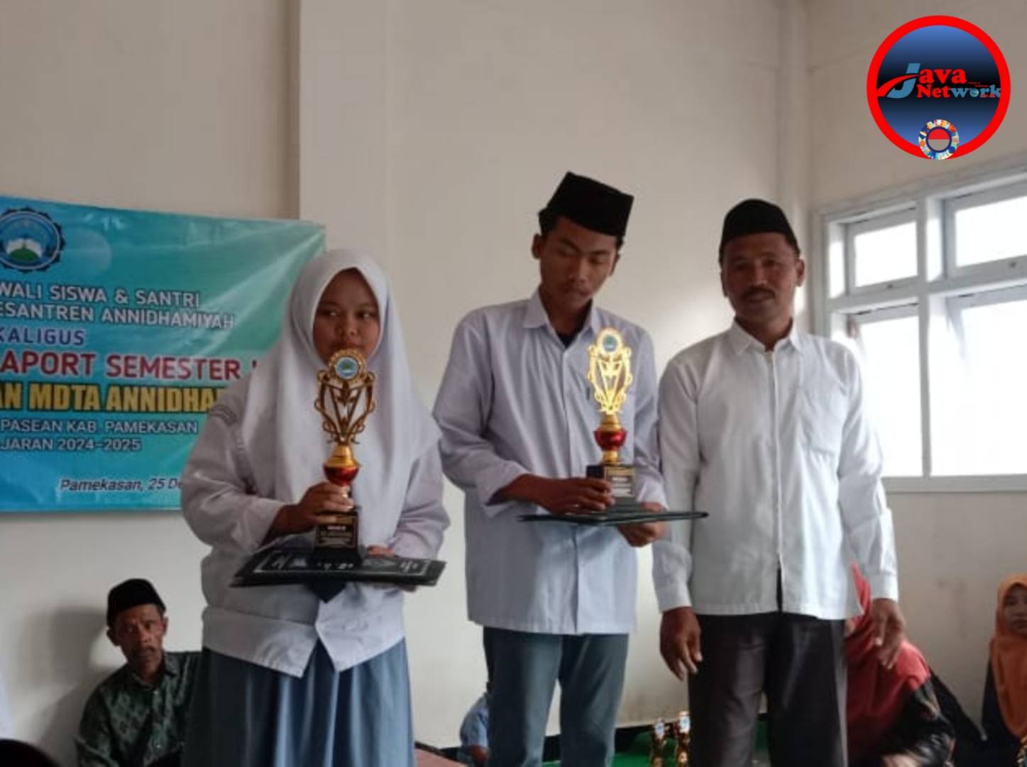 Yayasan Pondok Pesantren Annidhamiyah Gelar Silaturahmi dan Penyerahan Rapor Semester Ganjil