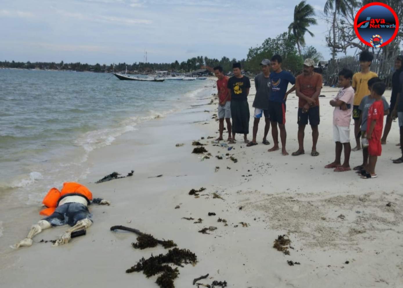 Penemuan Mayat Tidak Dikenal di Pantai Desa Sukajeruk Pulau Masalembu, Jum'at (27/12/2024)