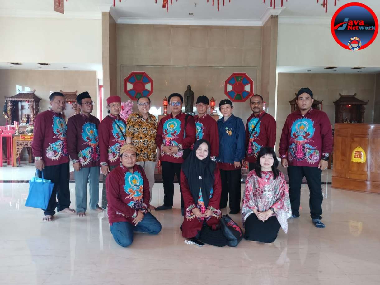 FKUB Kabupaten Sumenep Saat Melaksanakan Study Komparatif ke FKRI Kota Surabaya, Selasa (07/01/2024)