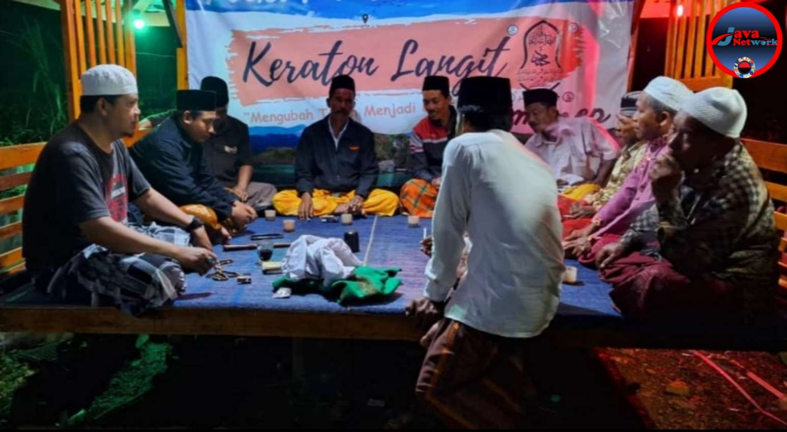 Ketika Langit Bertasbih: Kiai Abdul Adhim Satukan Hati dalam Sholawatan dan Kopi Kebersamaan